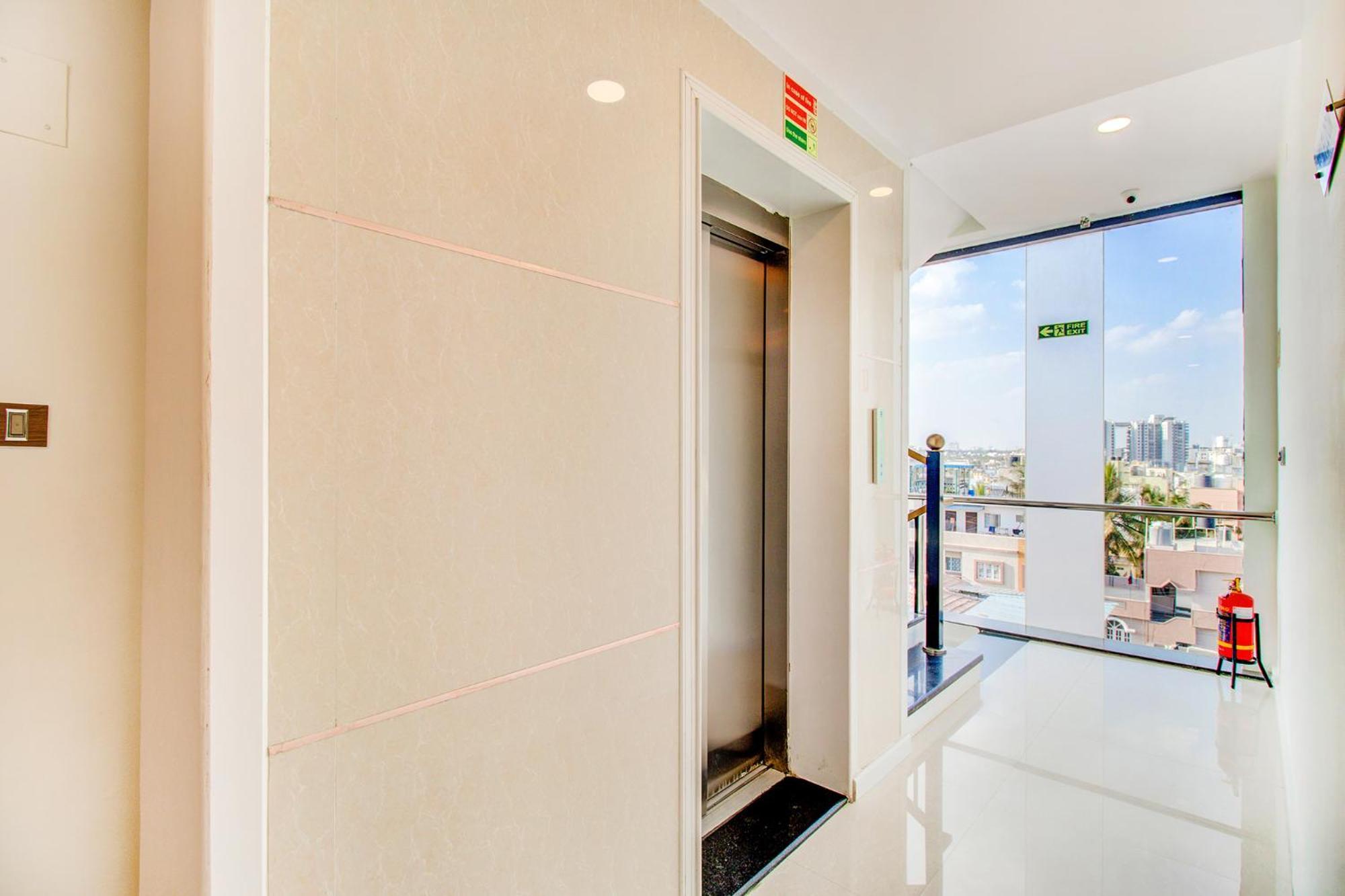 Fabhotel The Royal Suites - Nr Gopalan Innovation Mall Bangalore Exterior photo