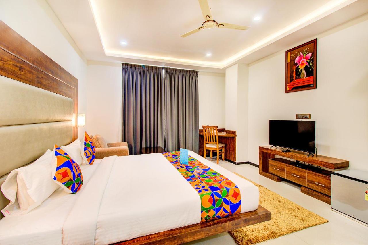 Fabhotel The Royal Suites - Nr Gopalan Innovation Mall Bangalore Exterior photo