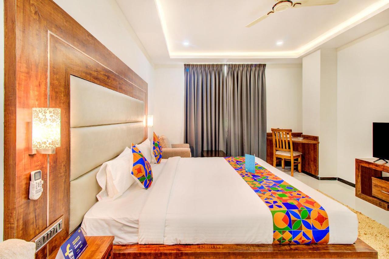 Fabhotel The Royal Suites - Nr Gopalan Innovation Mall Bangalore Exterior photo